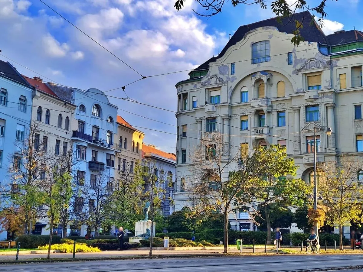 Apartment With 2 Bedrooms Near Gellert Thermal Bath Будапешт