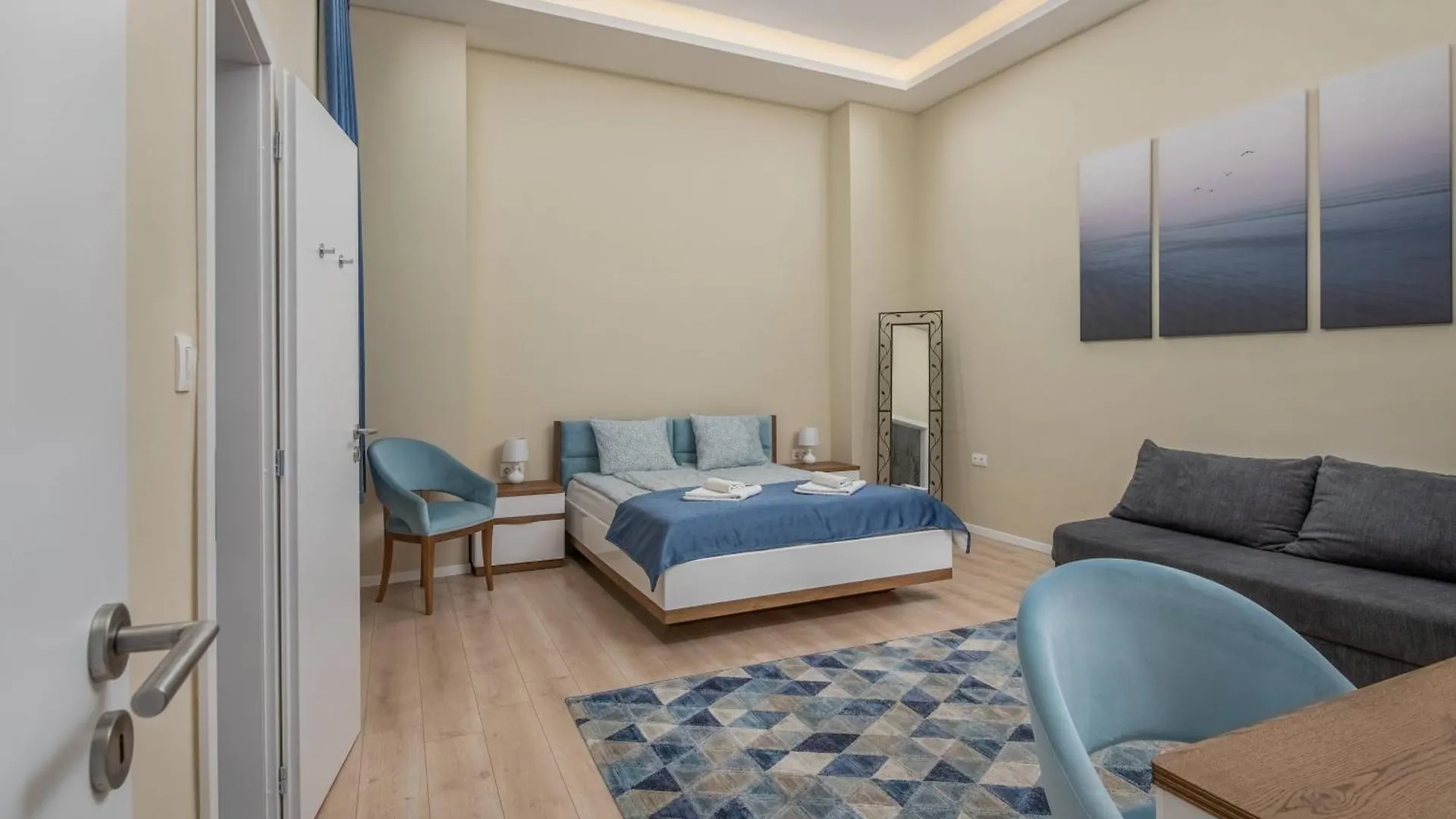 Apartment With 2 Bedrooms Near Gellert Thermal Bath Будапешт