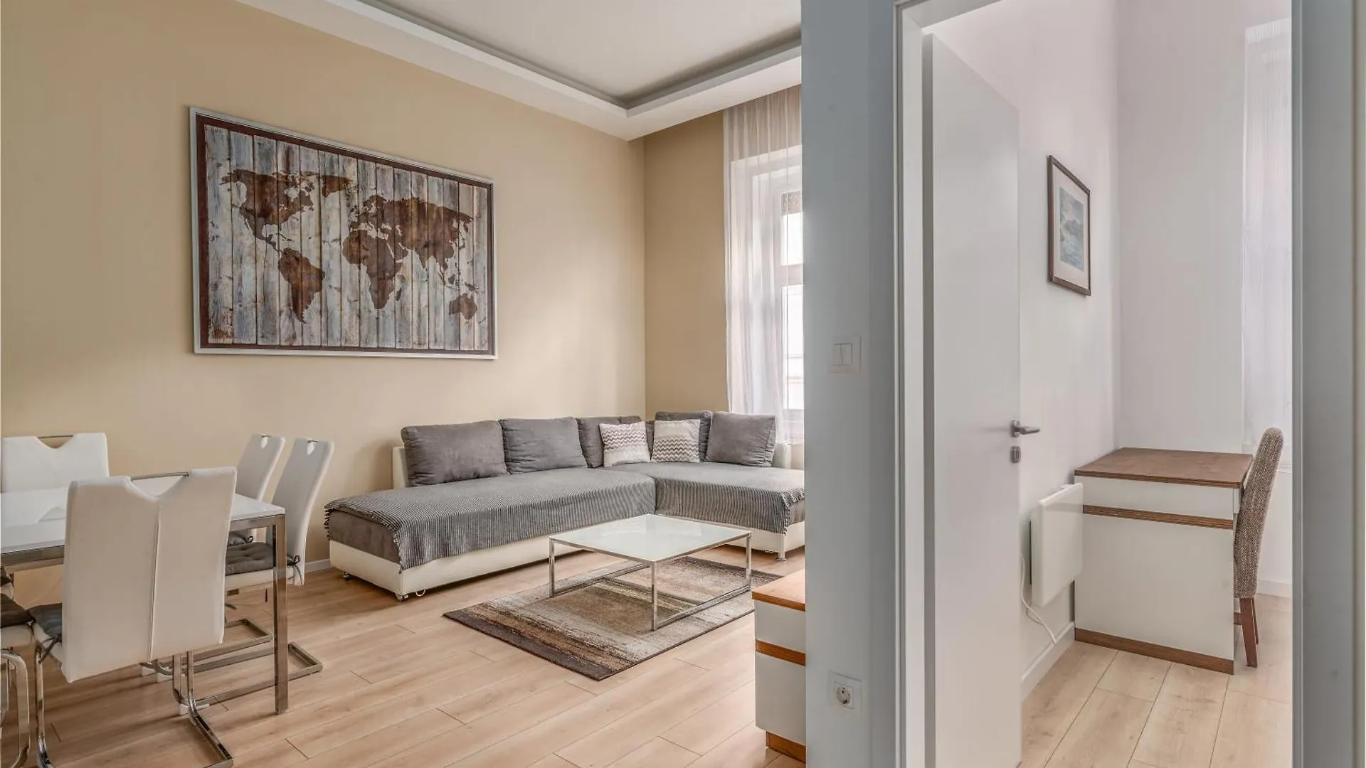 Apartment With 2 Bedrooms Near Gellert Thermal Bath Будапешт